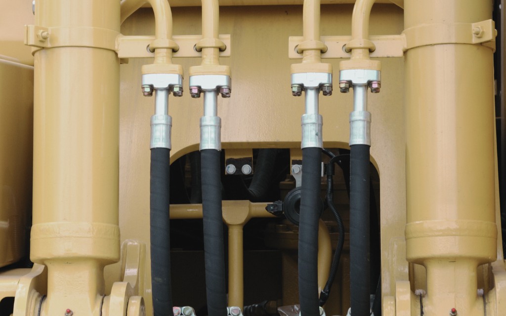 Wąż hydrauliczny 4SP a 4SH – czym się różnią i który wybrać?
